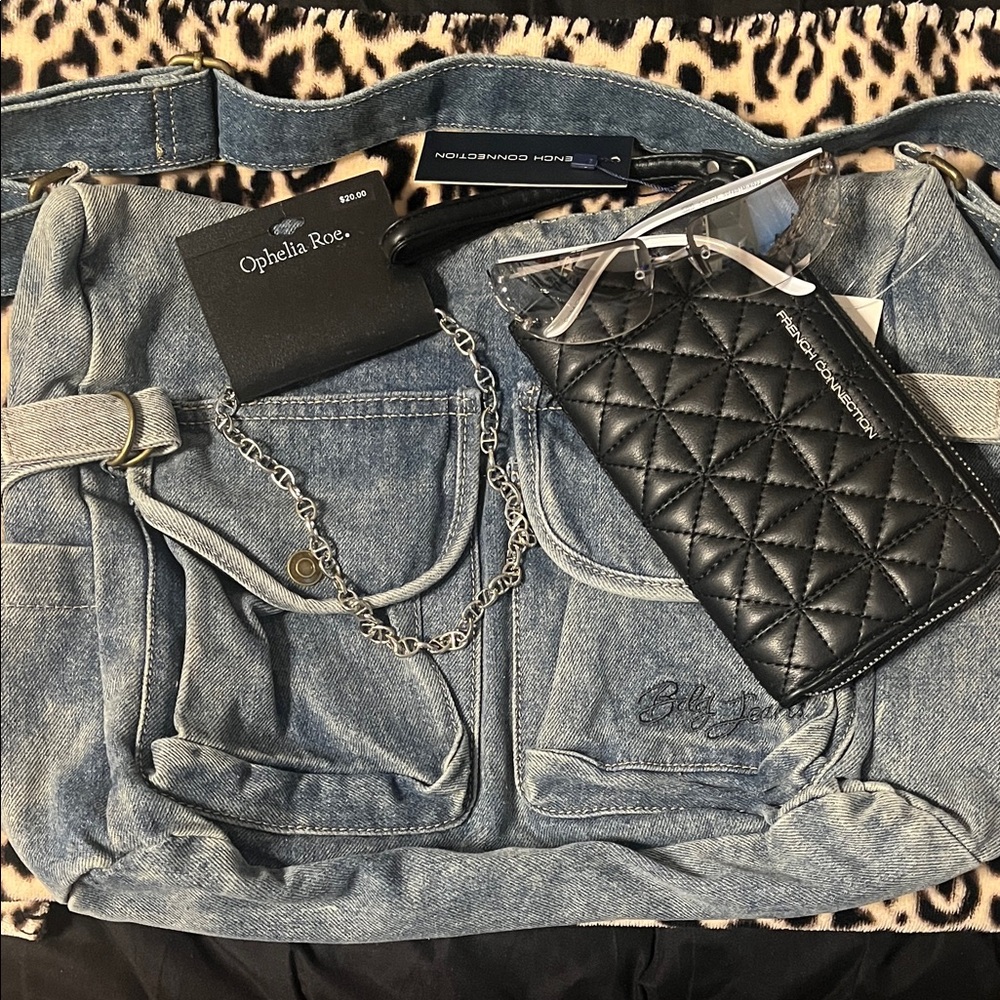 👜🕶️ Urban Outfitters cross body bag wristlet, sunglasses & necklaces 🕶️👜